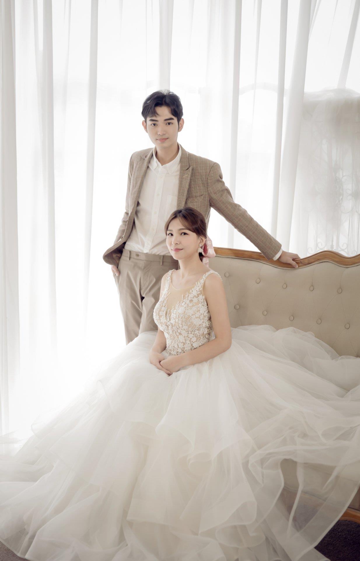 0-QH6A2464-透光白鋼琴