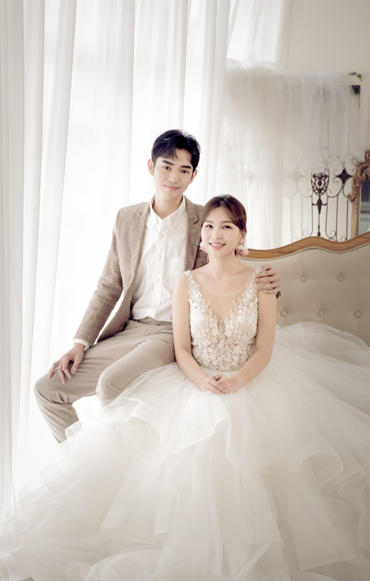 0-QH6A2469-透光白鋼琴