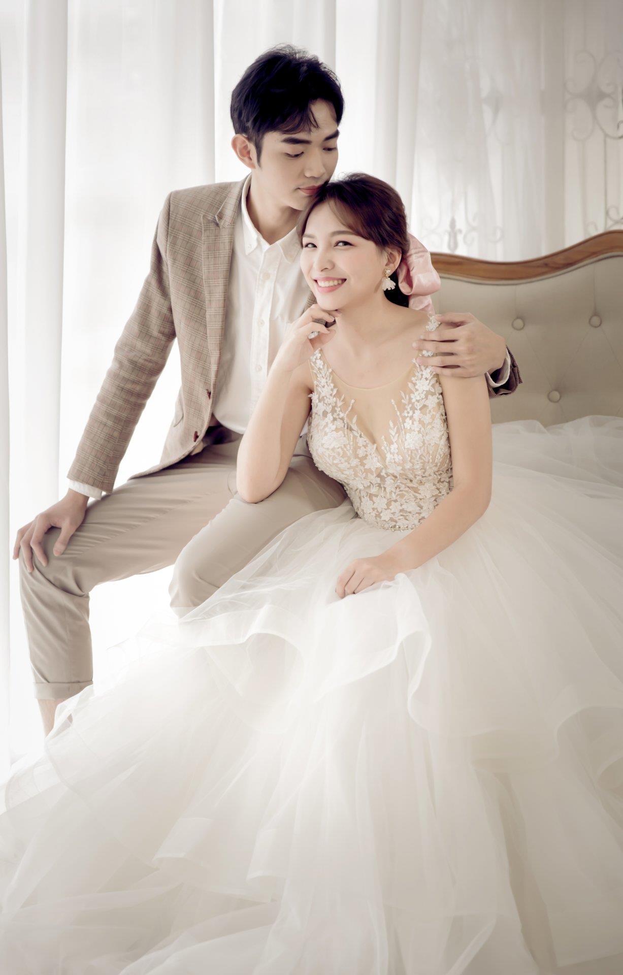 0-QH6A2475-透光白鋼琴