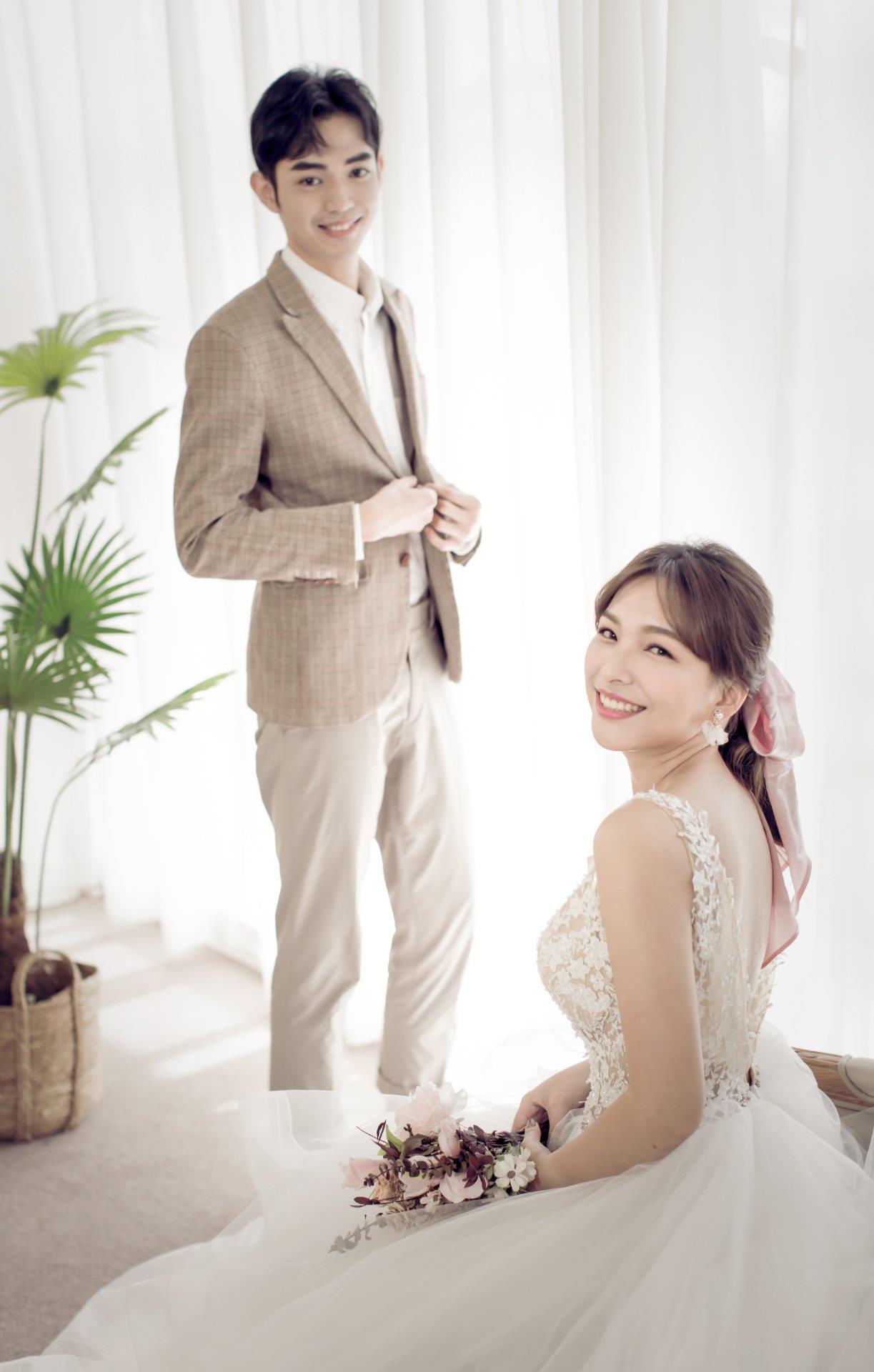 0-QH6A2494-透光白鋼琴