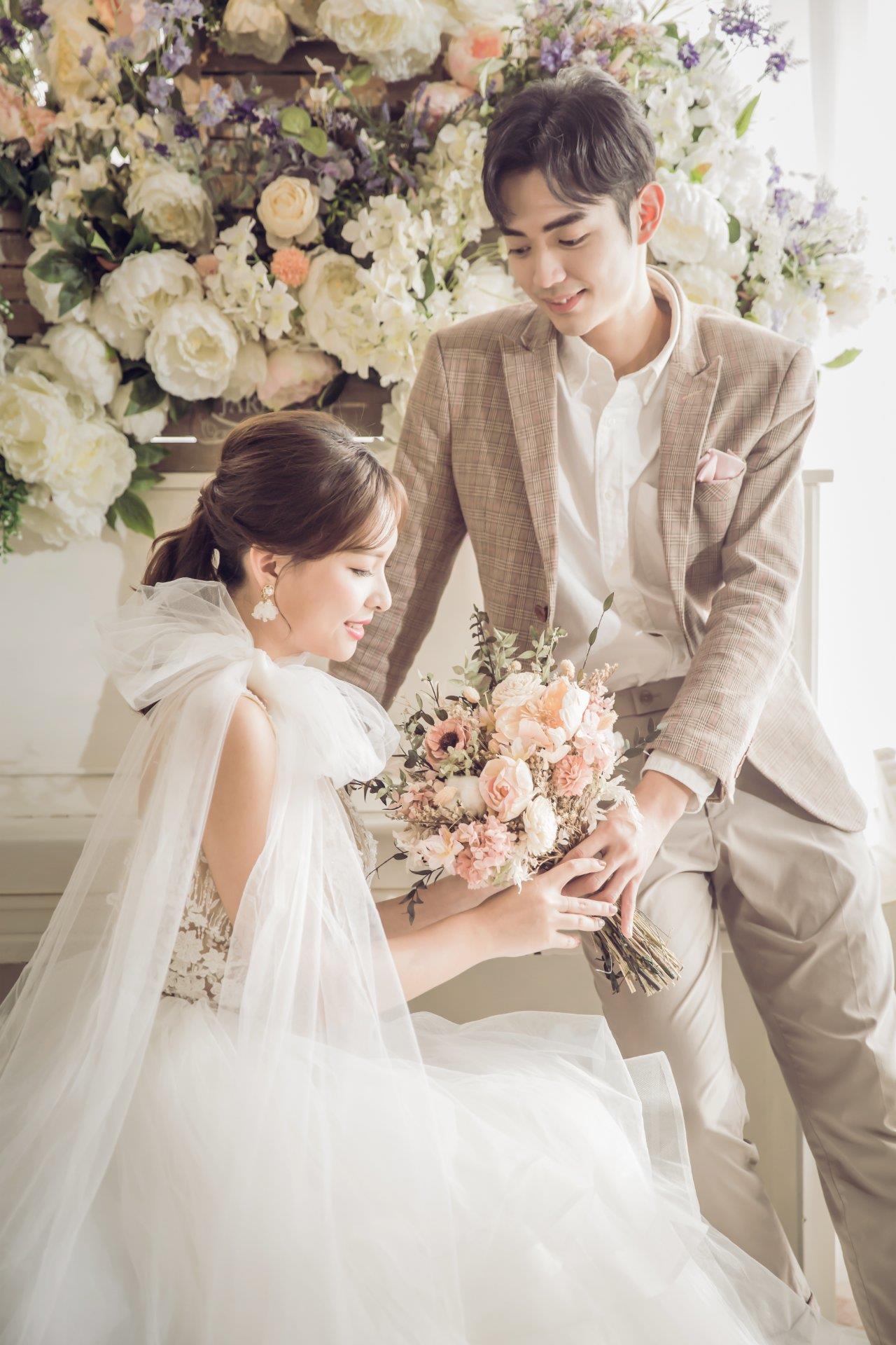 0-QH6A2841-透光白鋼琴