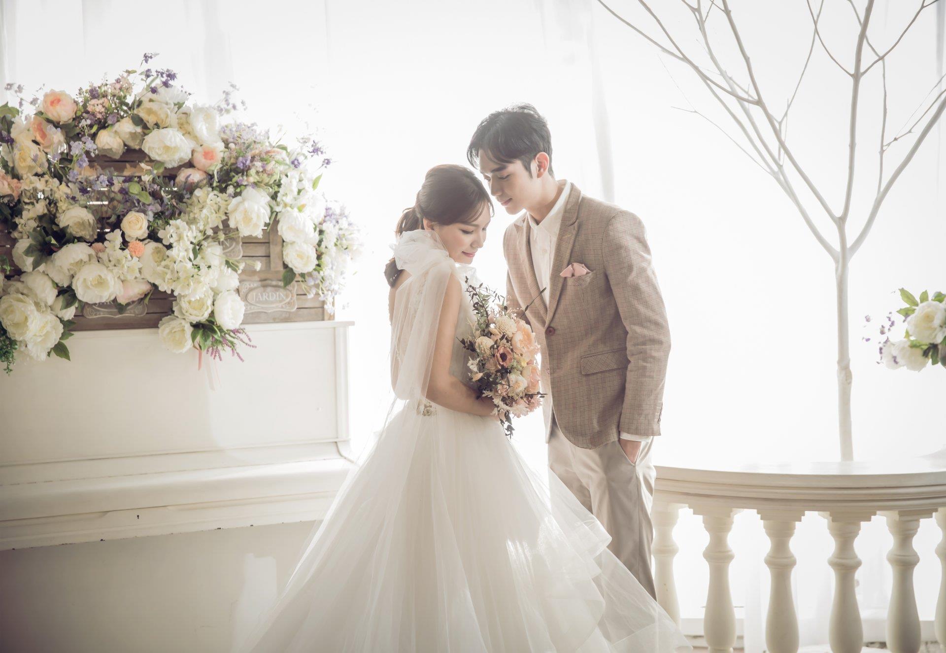 0-QH6A2853-透光白鋼琴