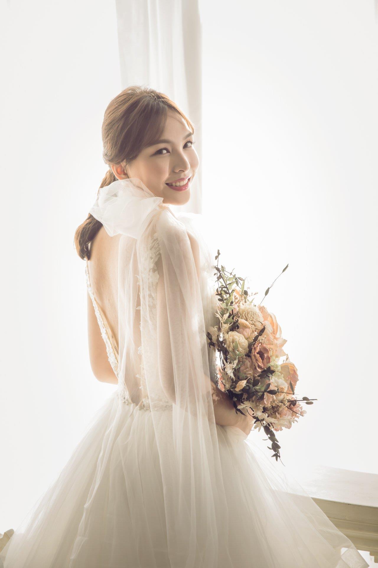 0-QH6A2863-透光白鋼琴