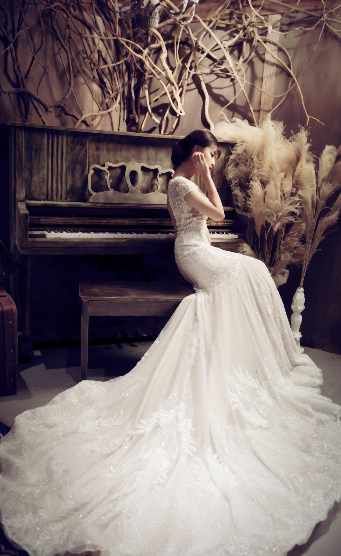 QH6A0749-1-枯樹老鋼琴