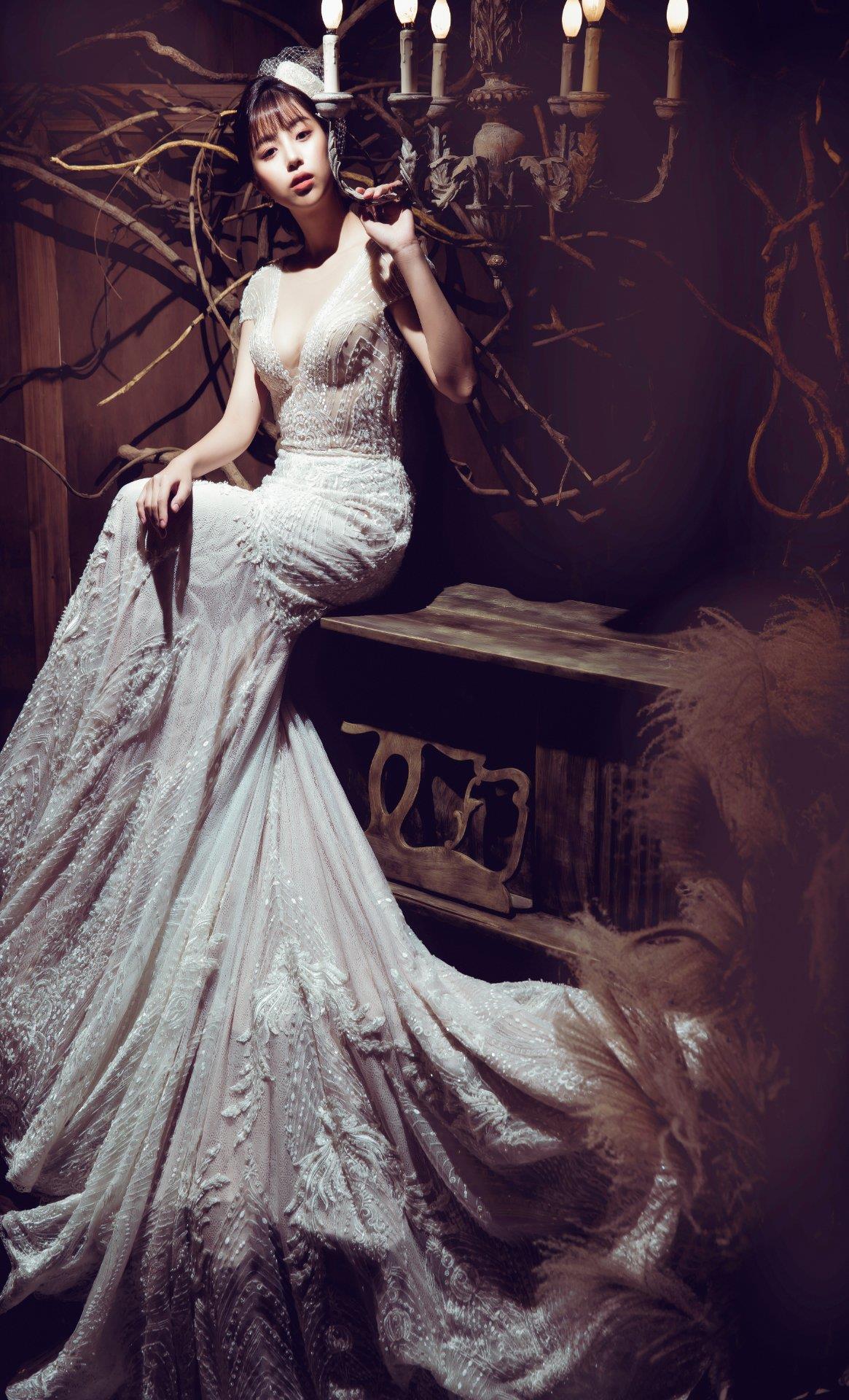 QH6A0787-1-枯樹老鋼琴